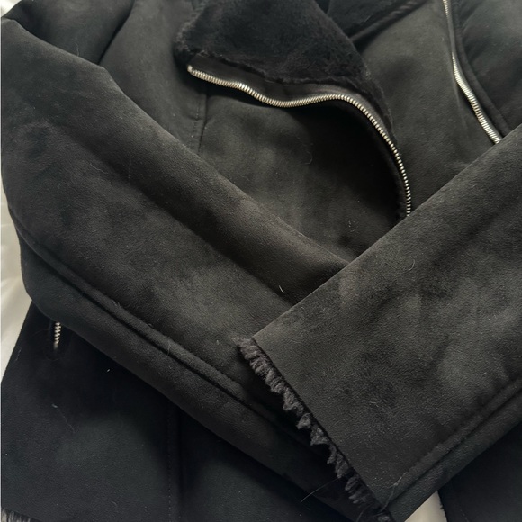 Zara Black Fur Jacket with Asymmetric Zipper - Picture 5 of 6